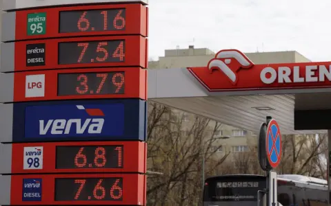 Ceny paliw na Orlenie: Efecta 95 za 6.16, Efecta Diesel za 7.54, LPG za 3.79. Verva Diesel 7.66.